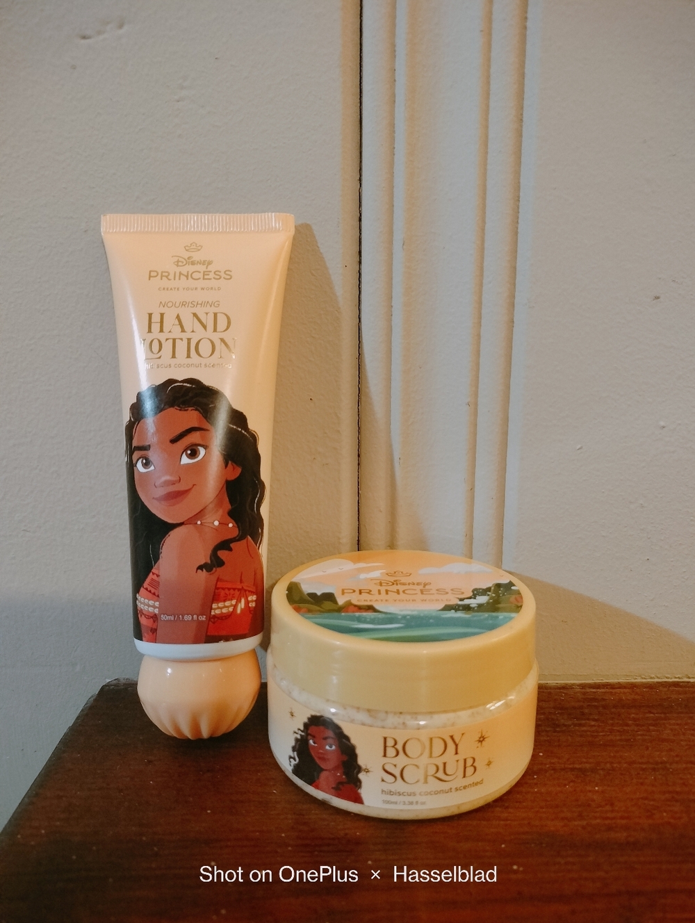Disney Nourishing Hand Lotion & Body Scrub Set - Cream
